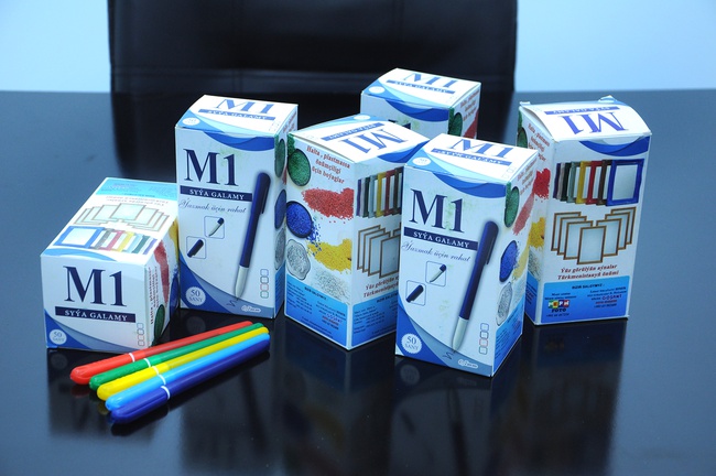 Шариковая ручка для школьников и для офиса