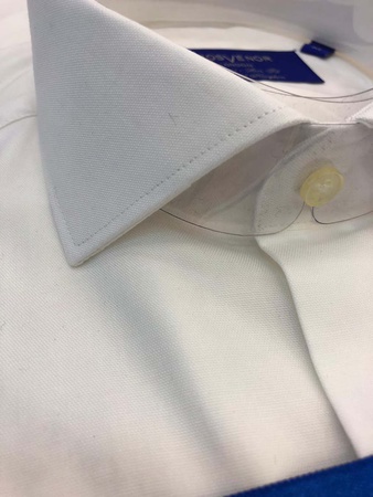 Erkeklerin gömlekleri