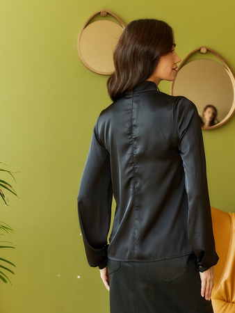 Блузка с защипами по горловине sd1638