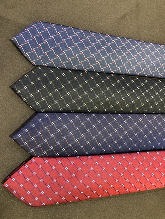 KRAVAT VE AKSESUARLAR