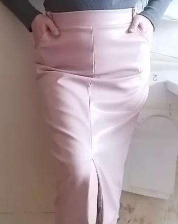 Straight skirt made of eco-leather