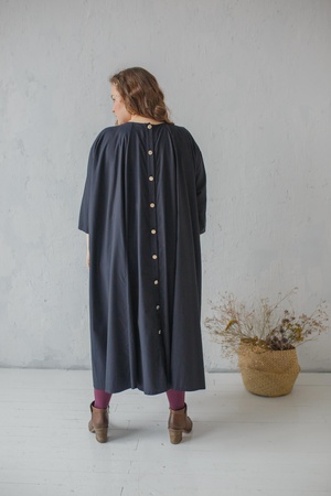 Платье с поясом лентой