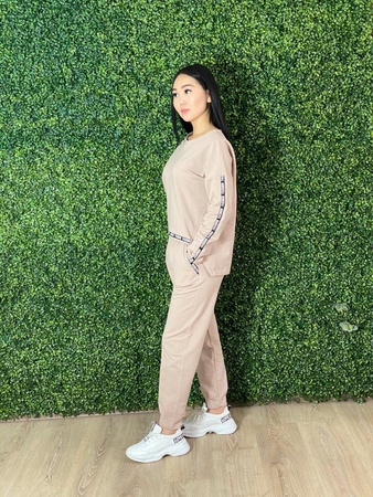 Kadınlar için spor giyim