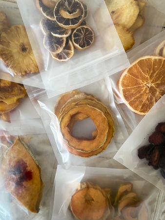 Meyve cipsi / Kurutulmuş, doğal, kurutulmuş, şekersiz, katkı maddesi yok, 30-50g