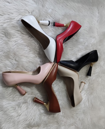 Женская обувь