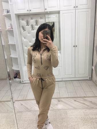 Двойка из боди и брюк 🤩