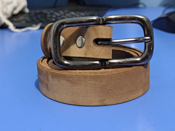 Мужские и Женские ремни ручной работы из Итальянской кожи.