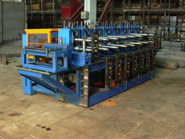 Üniversal rulo şekillendirme değirmeni