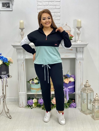 Sportbekleidung für Frauen.