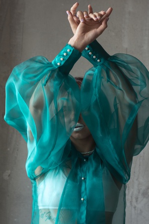 Блуза из органзы с бантом