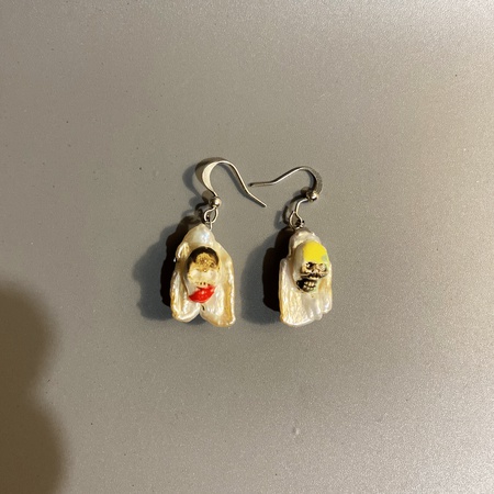 Seramik kafataslı doğal inci küpeler