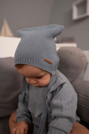 Комплект из шапки с ушками и шарфа