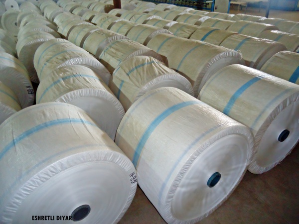 各种类型的聚丙烯和聚乙烯袋。