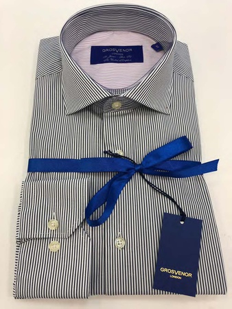 Erkeklerin gömlekleri