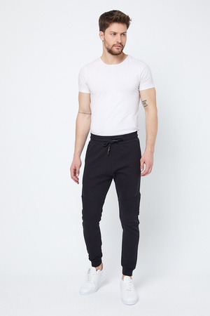 Модель мужского спортивного костюма - Si4