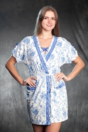 Kadın setleri. Sabahlık, gömlek