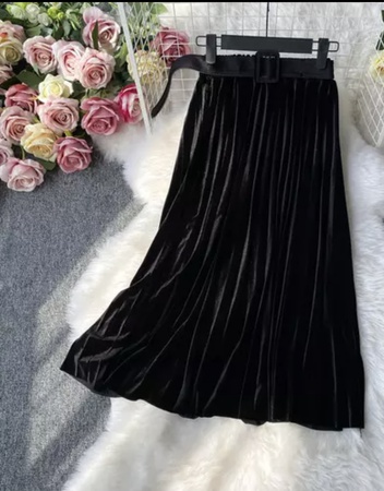 Стильные плиссированные юбки.