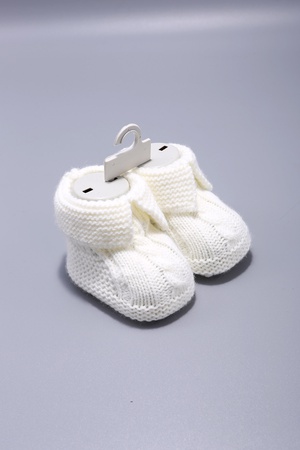 TRİKO İNCE SAC ÖRGÜ YAKALI BEBEK PATİK