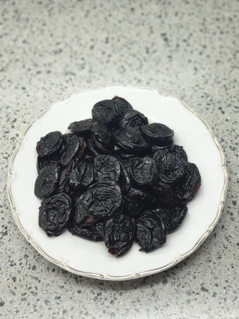 Слива сушеная
