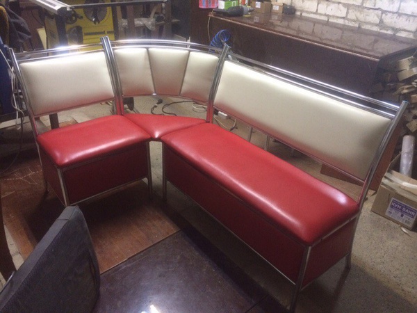 Sandalyeler köşeler tabureler