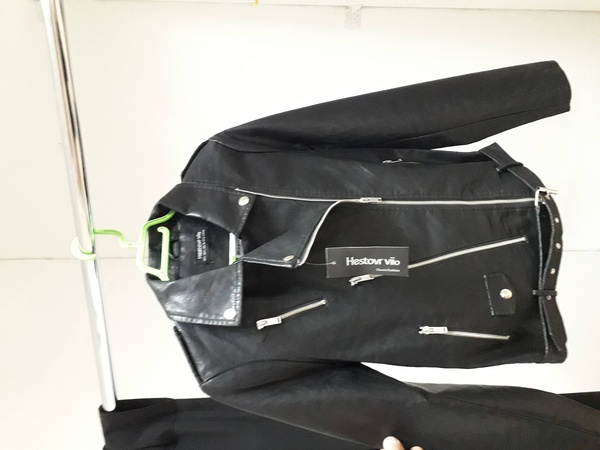 Легкая кожаная куртка