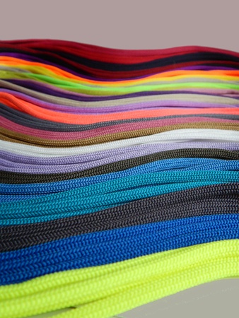 Шнурки разных длин и плетений