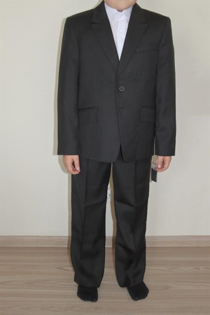 Erkekler için okul kıyafetleri