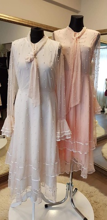 Вечерние и свадебные платья большой выбор. Платья дополнительно по низким ценам с манекенов, выставок и показов