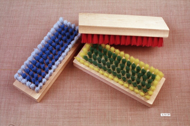 Щетки хозяйственные