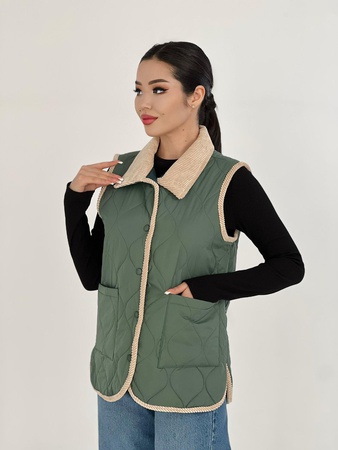 Женская жилетка