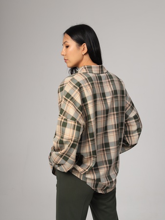 Рубашка в клетку (вискоза) и стильные брюки (двунитка).