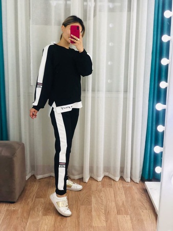 ЖЕНСКАЯ СПОРТИВНАЯ ОДЕЖДА