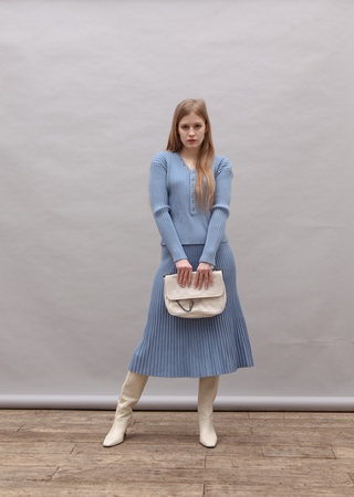 PÜSKÜLLÜ ETEKLİ ÖRGÜ TAKIM