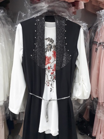 Uzun ve orta boy kadın islami giyim elbisr