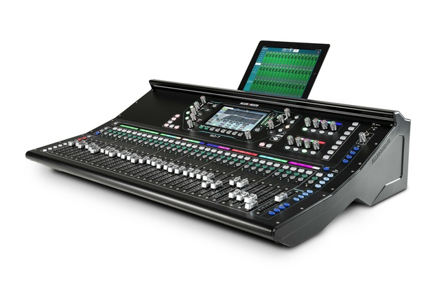 Allen & Heath SQ-7 48-канальный цифровой микшер