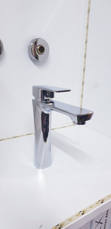 FAUCET ДУШ И АКСЕССУАРЫ ДЛЯ ВАННЫ