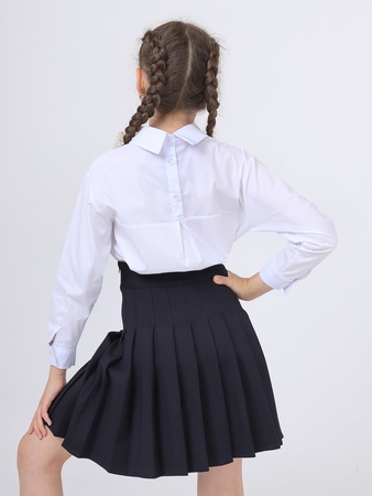 Школьная форма: блузка с галстуком и юбкой