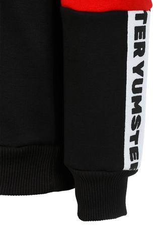 Свитшот черно-красный с тесьмой на рукаве Yumster YC.02.09.006