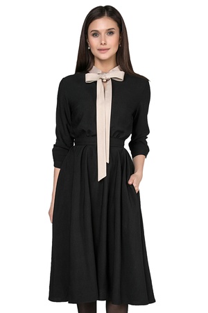 Платье с бантом