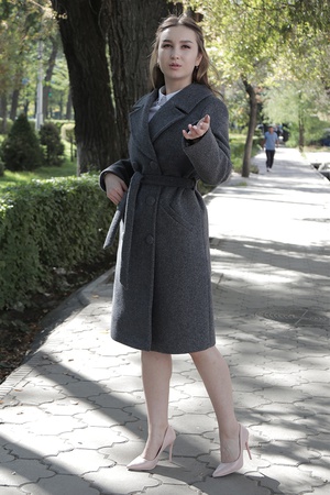 женская одежда: костюмы, пиджаки, брюки, юбки, жакеты, жилеты, платья, пальто