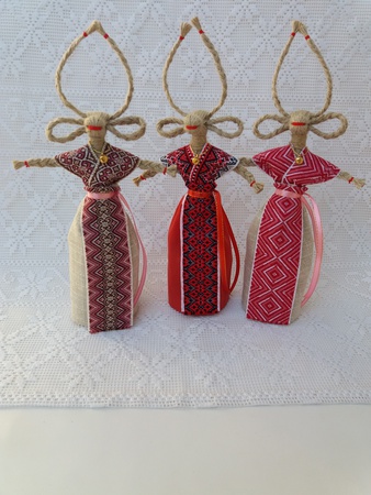 Коза - символ благополучия и веселья .Кукла-мотанка.