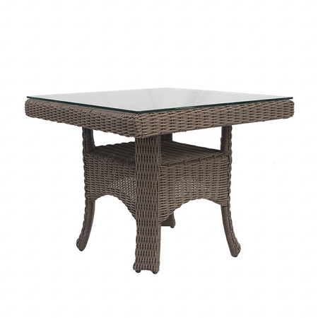 Kare yemek odası AIKO KORILIUS