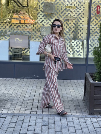 Рубашка с брюками