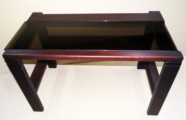 Стол компьютерный из массива кедра со стеклом