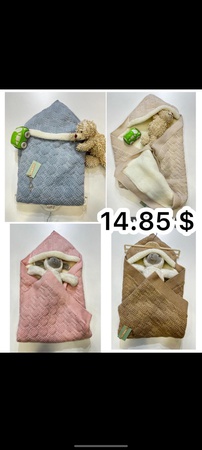 Детские вязаные комбинезоны и пинетки