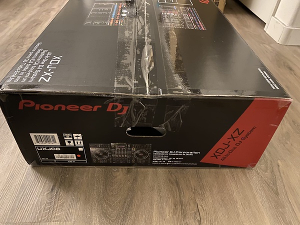 Pioneer XDJ-XZ Profesyonel Hepsi Bir Arada DJ Sistemi için Yıl Sonu Promosyonu