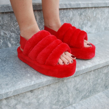 Плюшевые тапочки