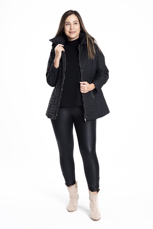 Стеганое пальто большого размера с капюшоном