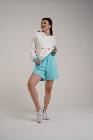 Женский спортивный комбинированный костюм с шортами