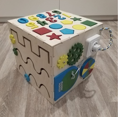 Бизиборд Бизикуб